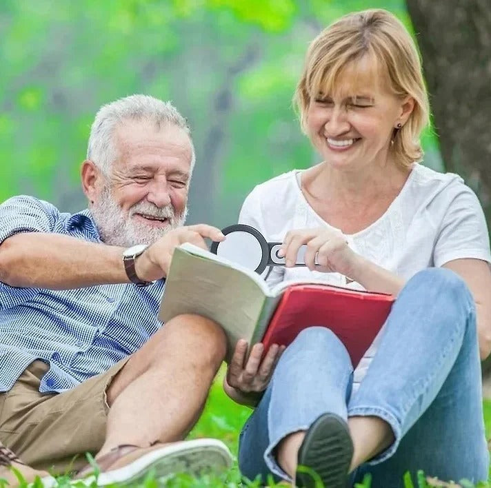 30x Magnifier for Seniors with Bright LED Illumination