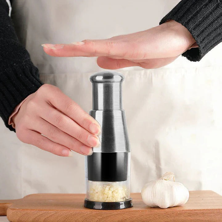 Garlic Chopper Device with Stainless Steel Blades