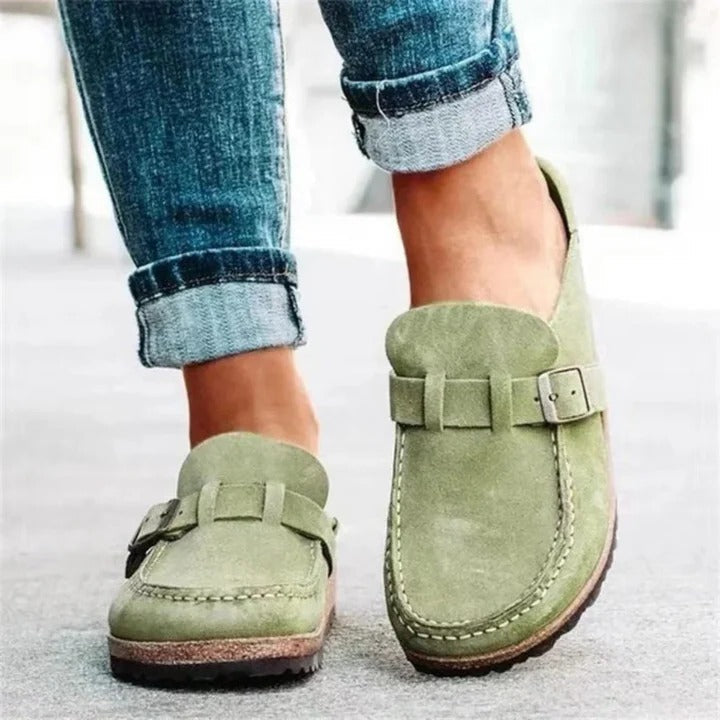 Women’s Closed Toe Clogs with Adjustable Buckle Strap