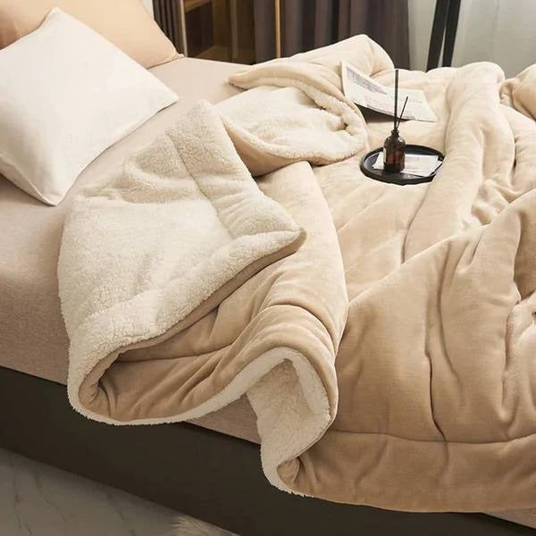Super Soft Plush Fleece Throw Blanket for Couch and Bed Use