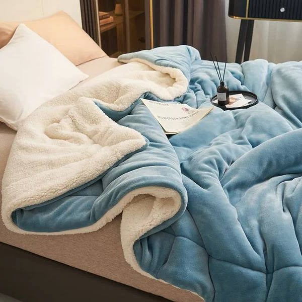 Super Soft Plush Fleece Throw Blanket for Couch and Bed Use