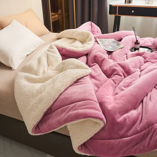 Super Soft Plush Fleece Throw Blanket for Couch and Bed Use