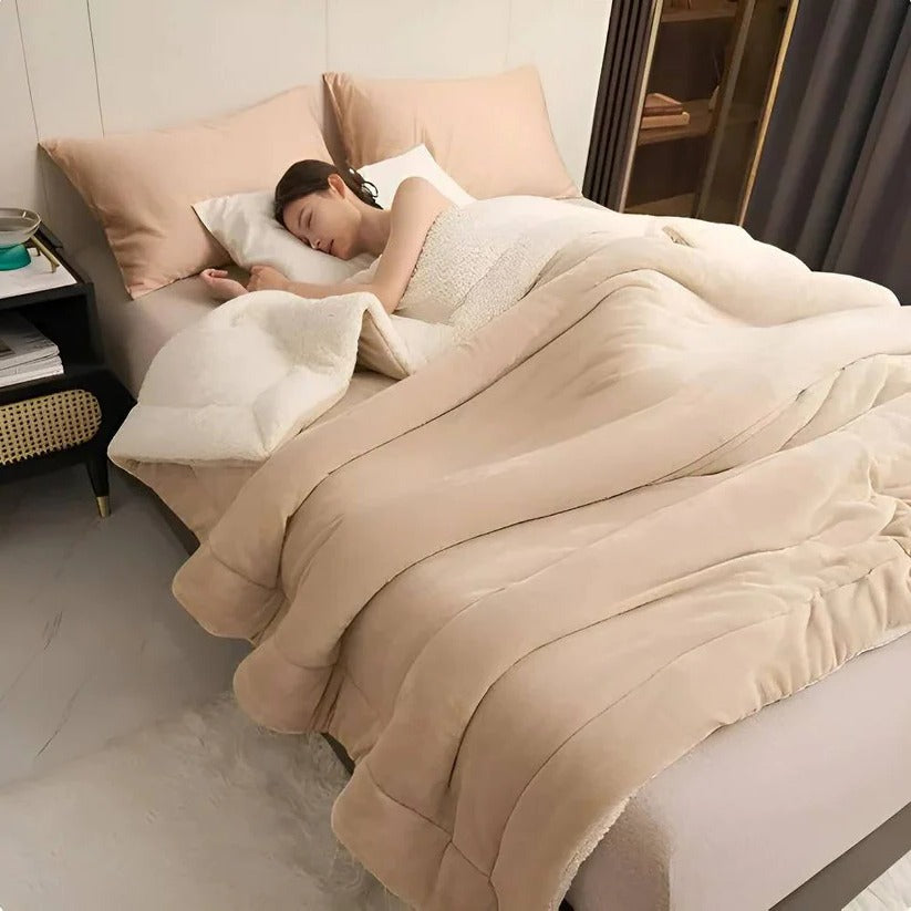 Super Soft Plush Fleece Throw Blanket for Couch and Bed Use